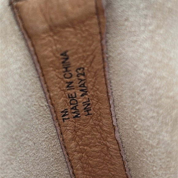 2112- André Assous Suede Ankle boots Beige Water Resistant Size 7 NWT - Picture 10 of 12